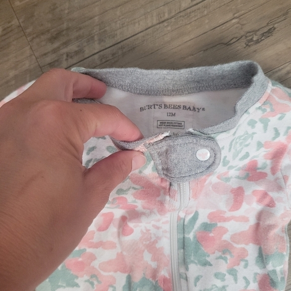 Burt's Bees Baby Organic Cotton Watercolor Floral Zip Up Pajamas Size 12 Months - Picture 3 of 5